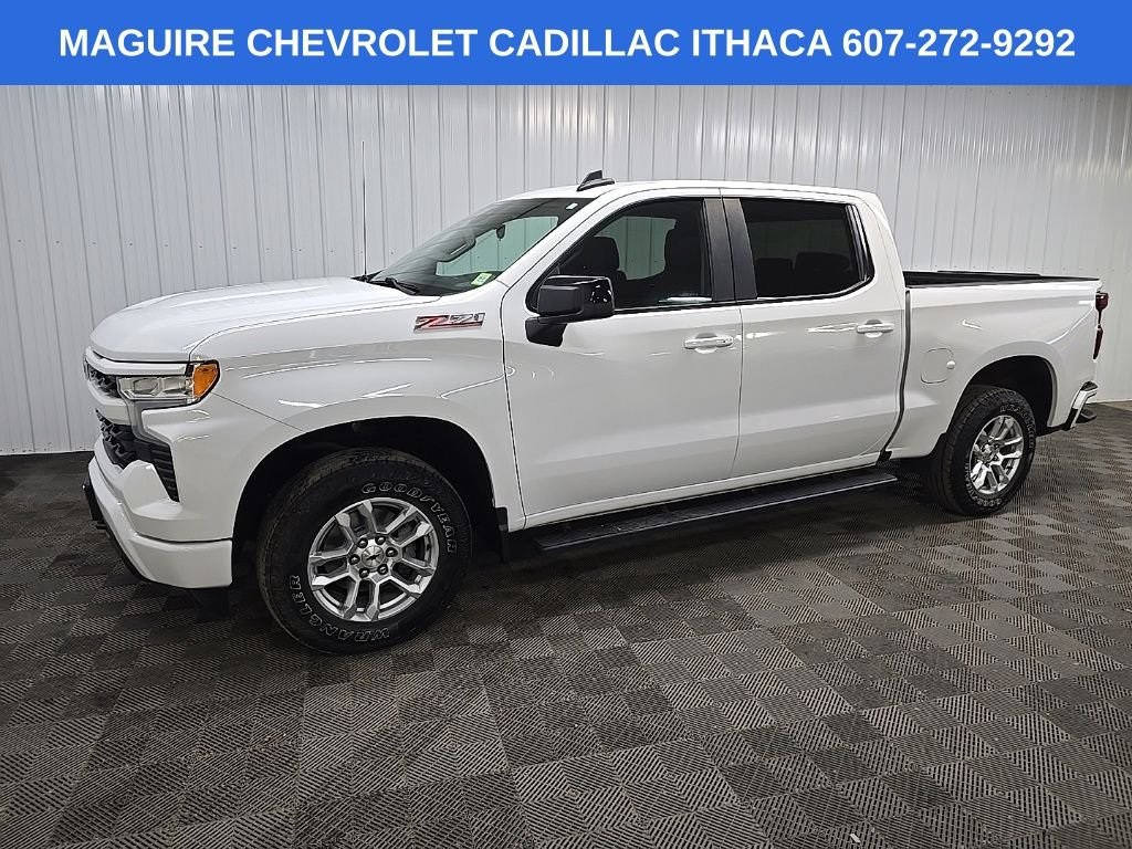 Used 2022 White Chevrolet RST image 6