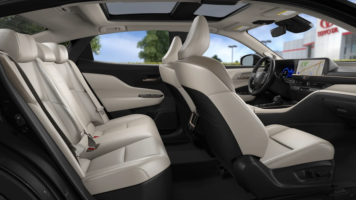 2026 Toyota Crown Limited - Photo 33