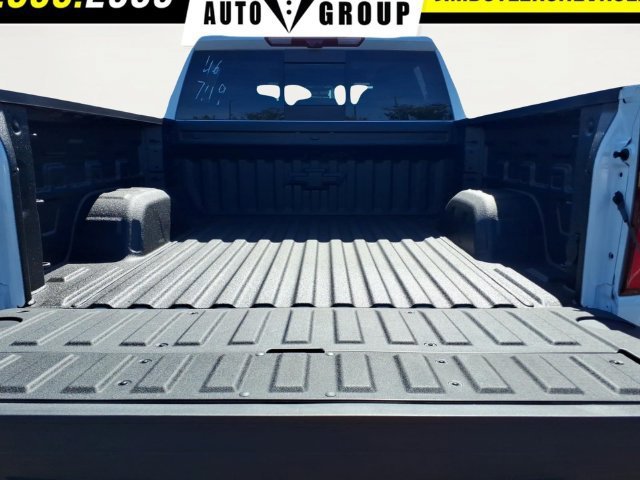 New 2026 Polar White Tricoat Chevrolet High Country image 20