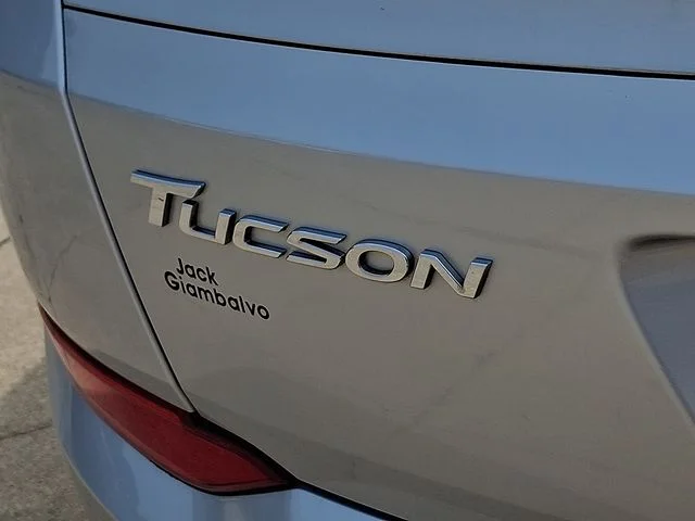 Used 2018 Silver Hyundai SEL image 31