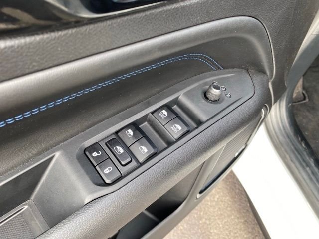 Used 2025 White Jeep Limited image 20