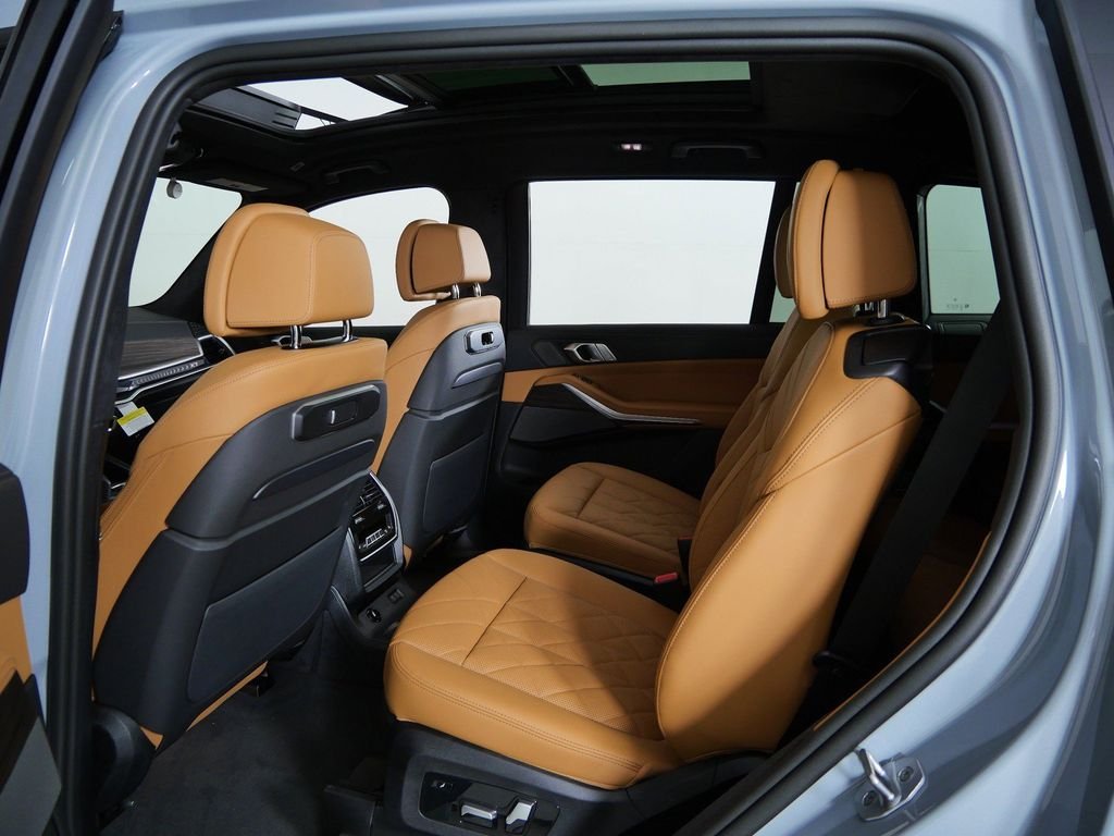 New 2027 Brooklyn Grey Metallic BMW xDrive40i image 29