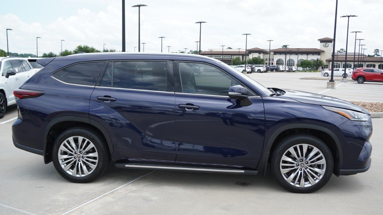 Used 2024 Blue Toyota Platinum image 4