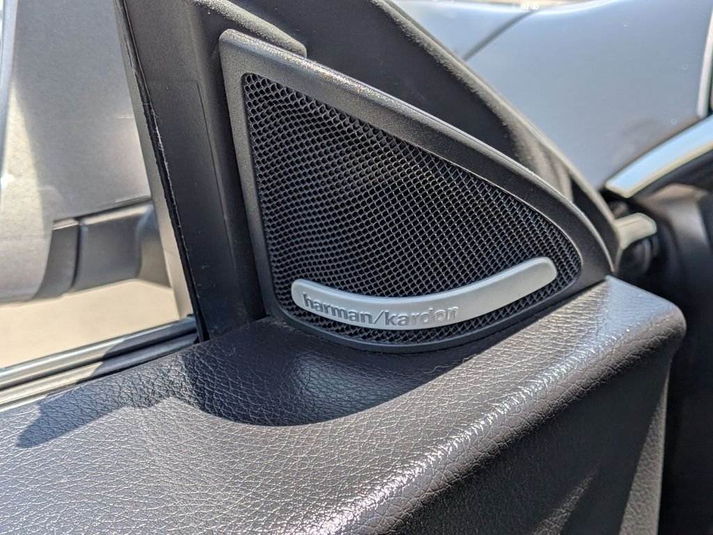 Used 2018  Mercedes-Benz CLA 250 image 12