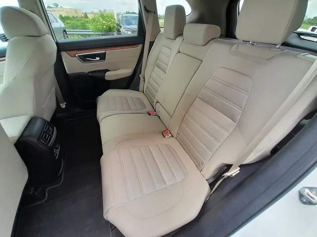 Used 2020  Honda EX image 40