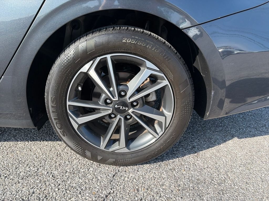 Used 2024 Gray Kia LXS image 39