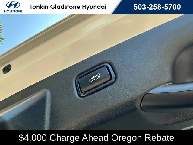 Used 2023 Snow White Pearl Kia Wave image 19