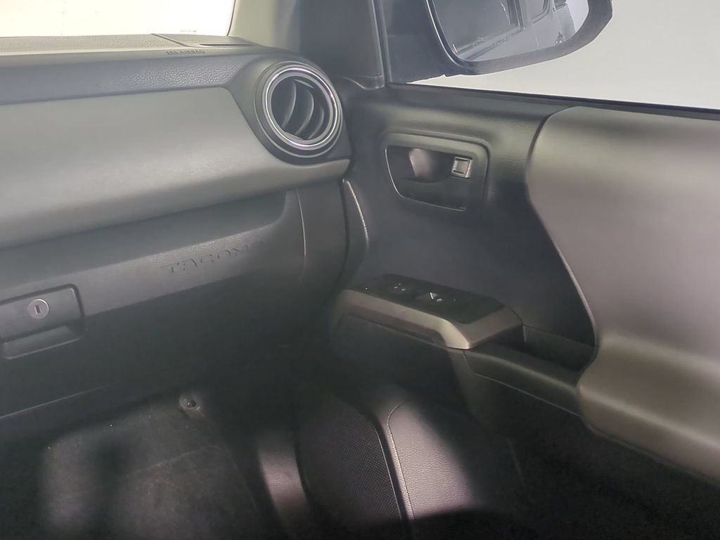 Used 2018 Gray Toyota SR5 image 17
