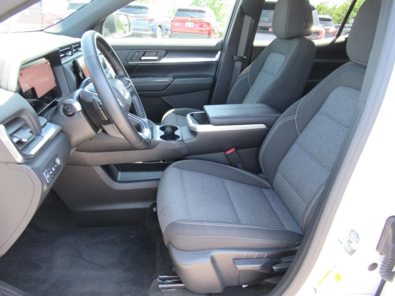 Used 2026 White GMC Elevation image 18
