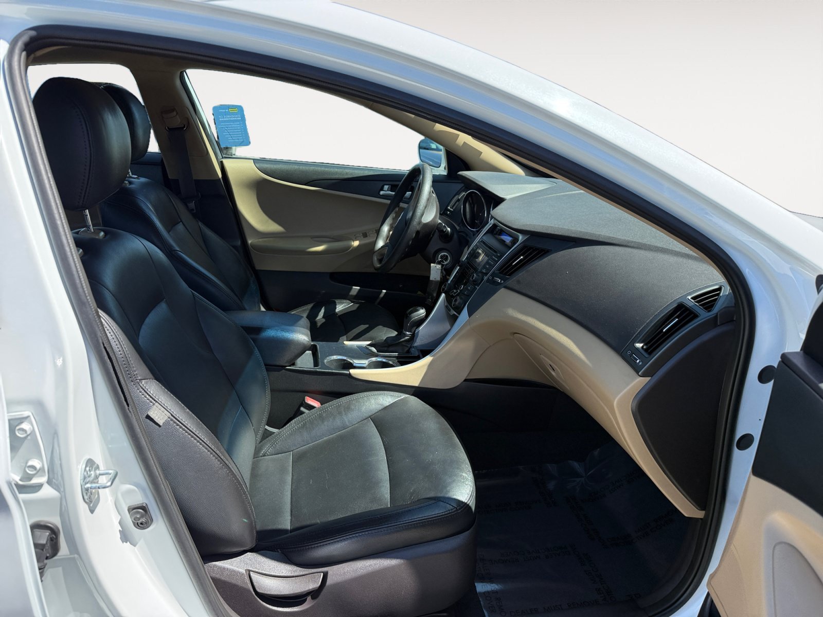 Used 2013 Shimmering White Mica Hyundai GLS image 19