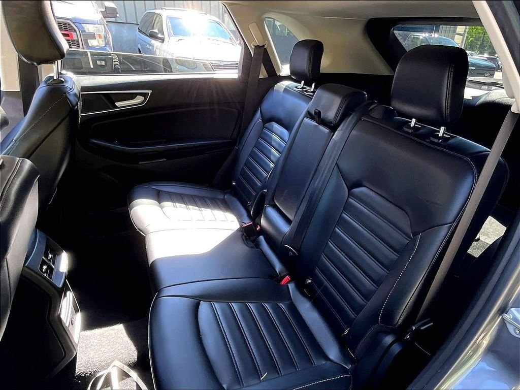 Used 2023 Gray Ford SEL image 15