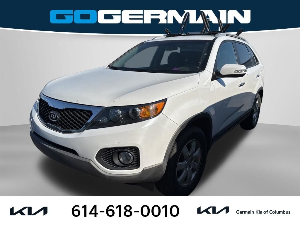 Used 2013 White Kia LX image 1