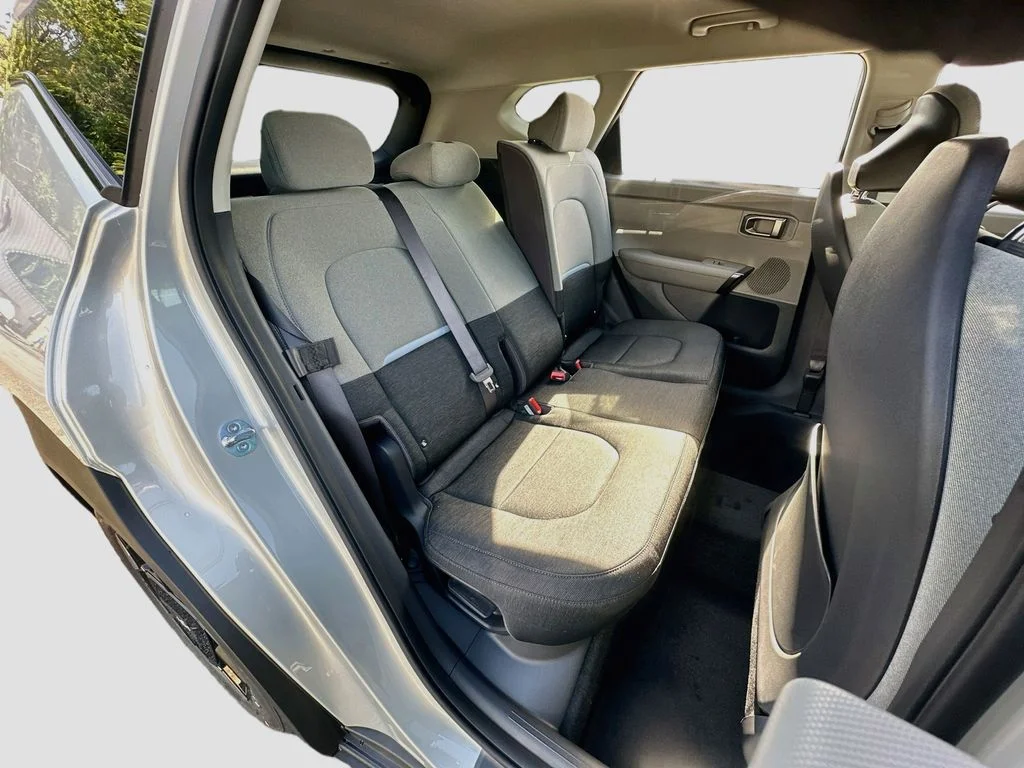 New 2027 Ivory Silver Kia S image 23