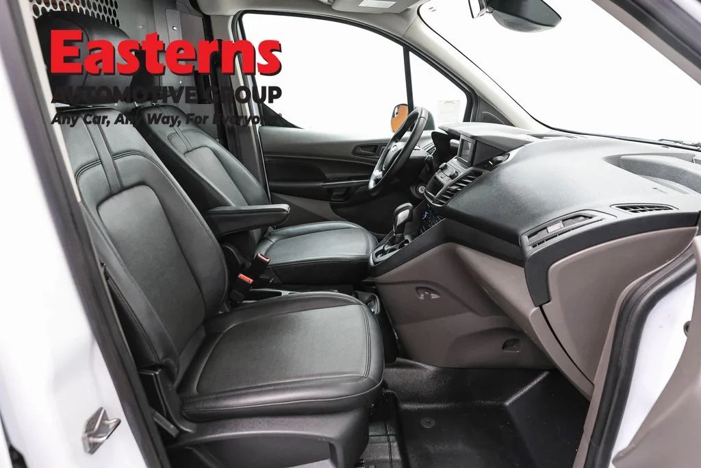Used 2019 White Ford XL image 23
