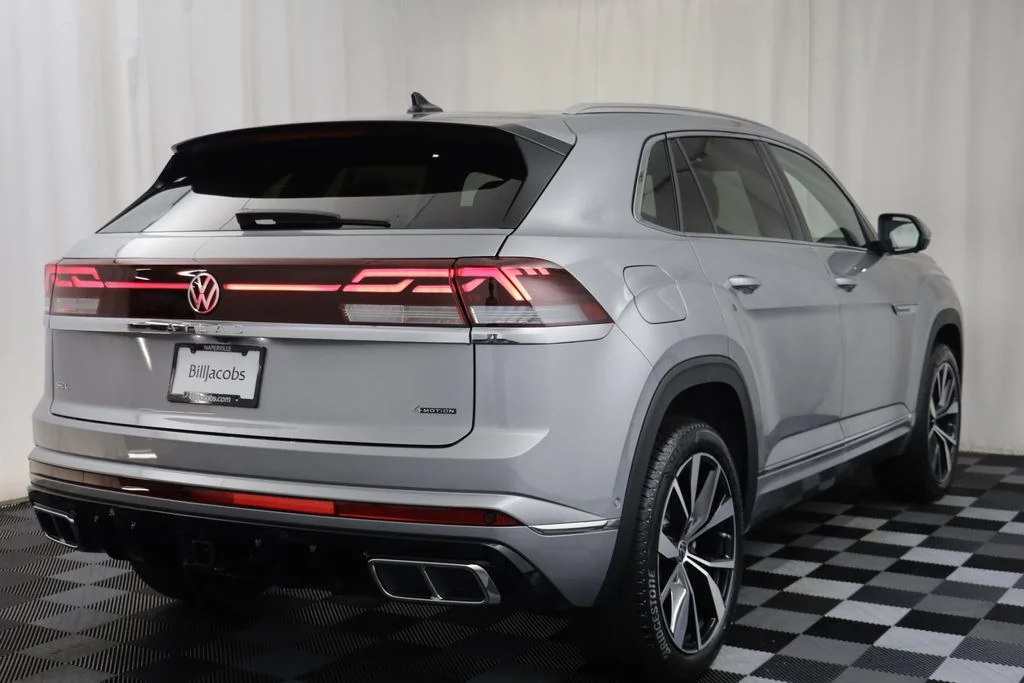 New 2026 Silver Mist Volkswagen SEL Premium R-Line image 18