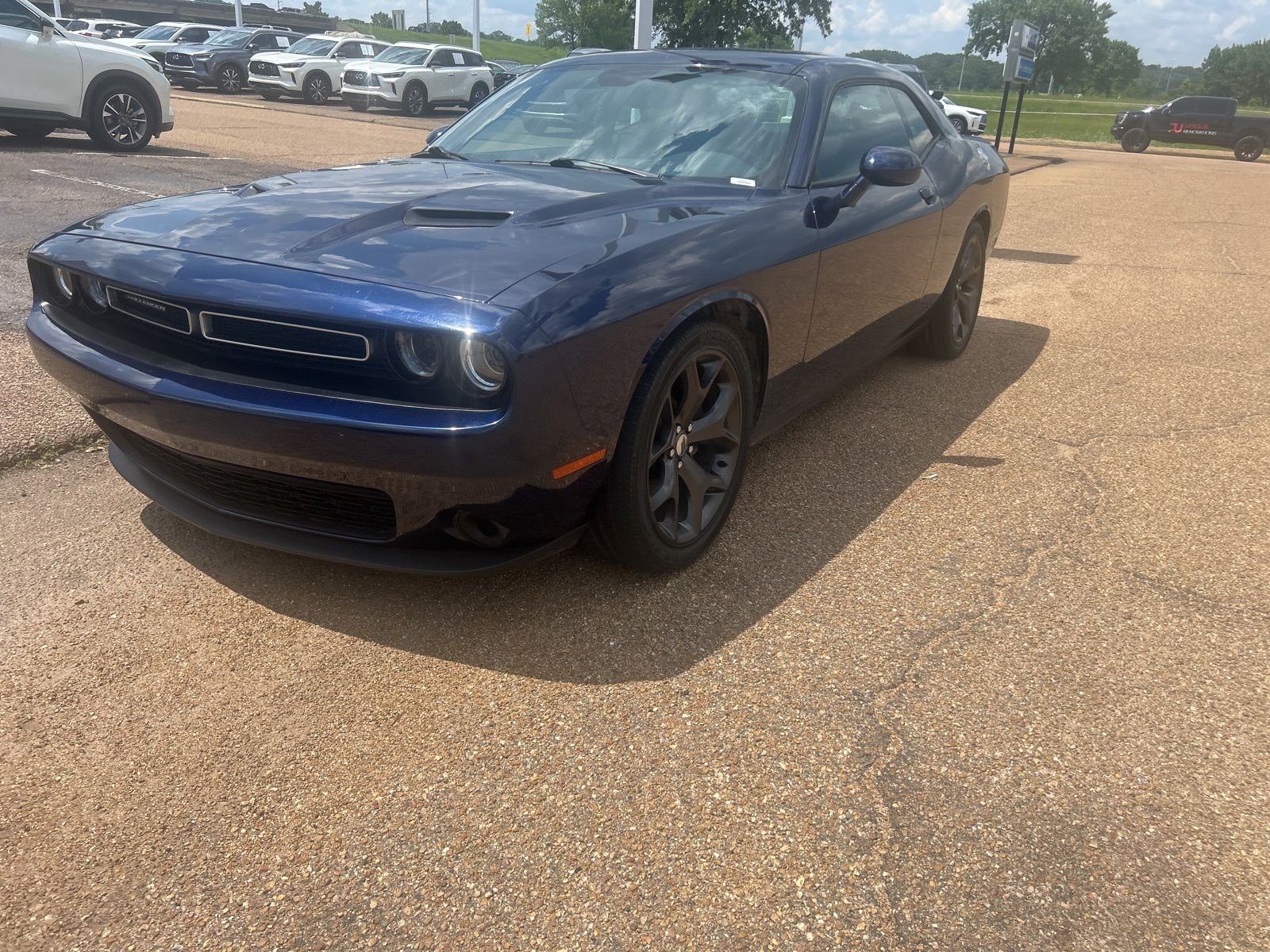 2017 Dodge Challenger SXT's photo