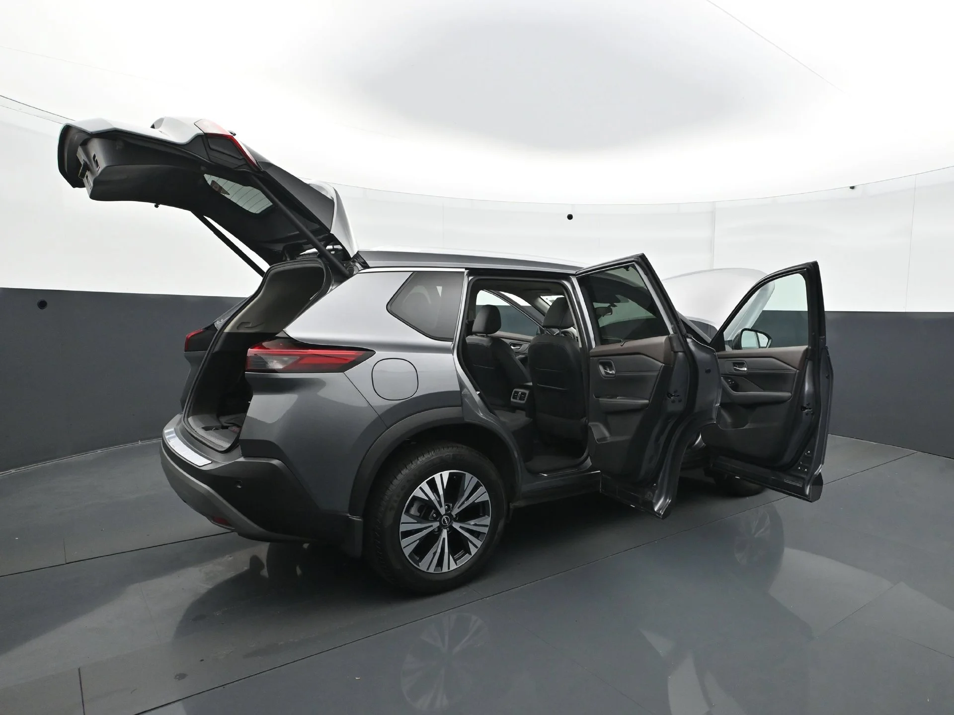 Used 2023 Gun Metallic Nissan SV image 36