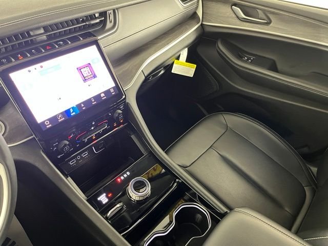 Used 2023 Gray Jeep Limited image 36
