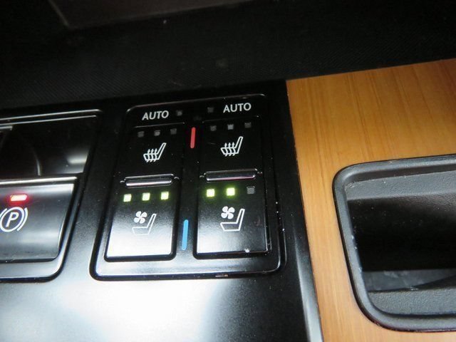 Used 2021 Silver Lexus 350 image 26