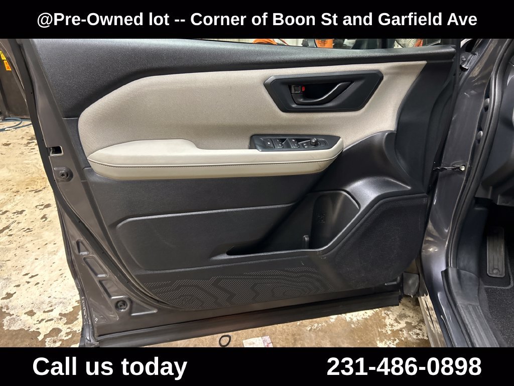 Used 2025 Gray Subaru Base image 15