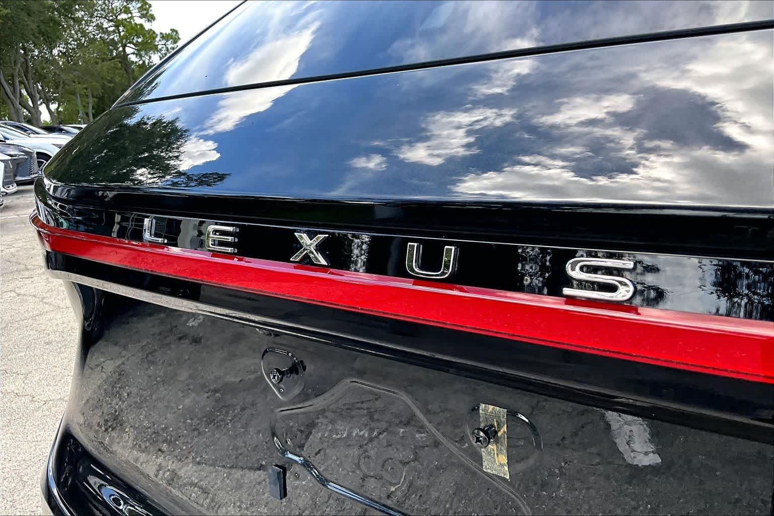 Certified Used 2026 CAVIAR Lexus Premium+ image 31
