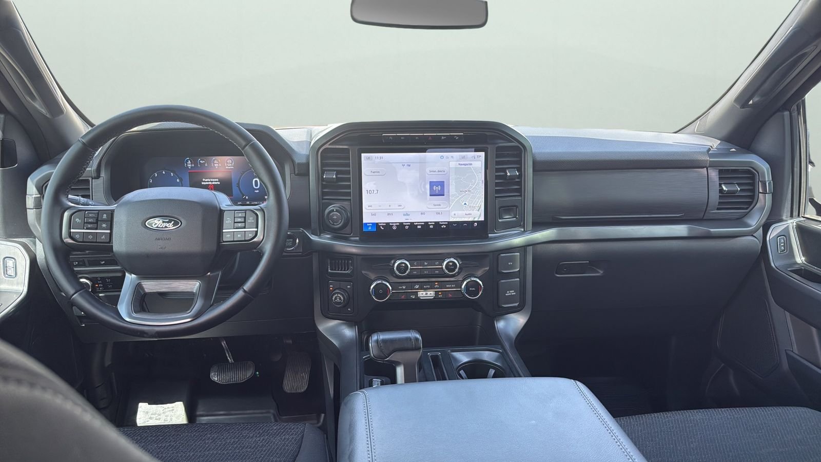Used 2024 Gray Ford XLT image 21