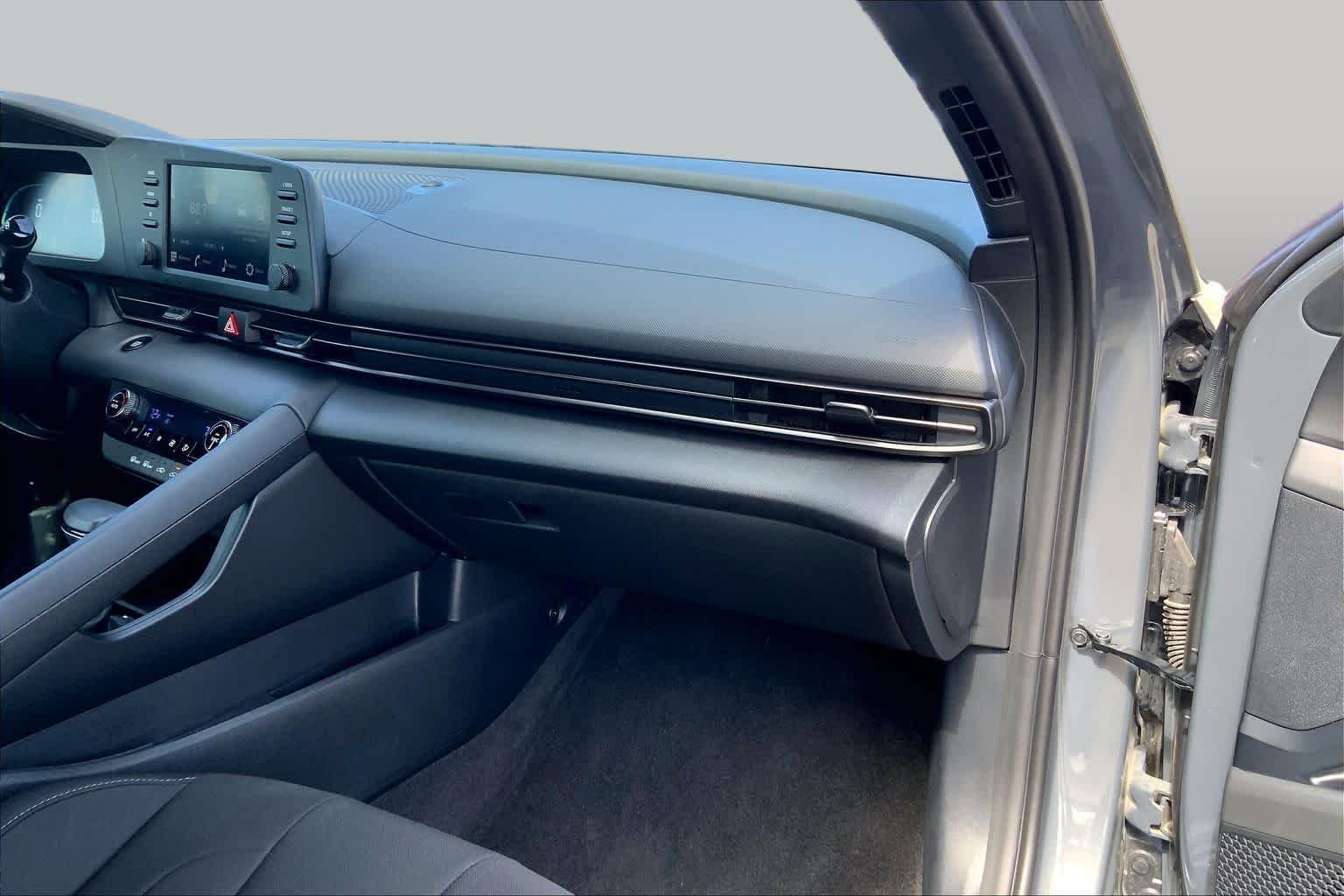 Used 2026 Ecotronic Gray Hyundai SEL Sport image 17