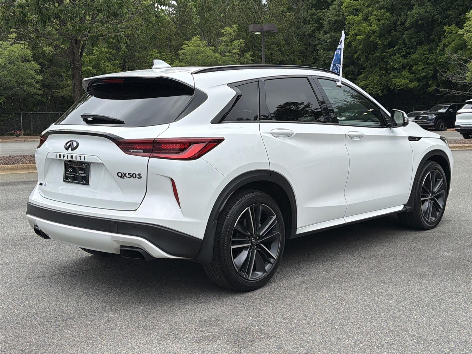 Used 2023 Radiant White INFINITI SPORT image 28