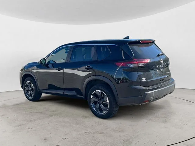 Used 2024 Super Black Nissan SV image 3