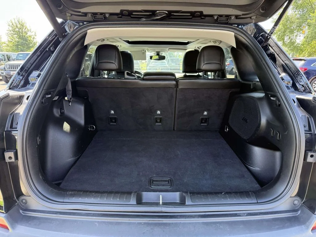 Used 2019 Black Jeep Limited image 35