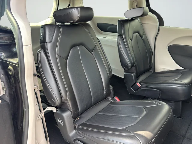 Used 2023 Gray Chrysler Touring L image 25