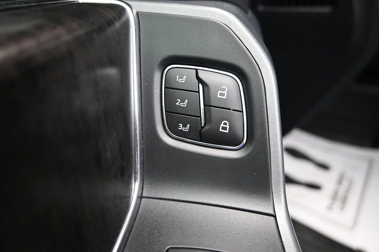 Used 2024 Carbonized Gray Ford LARIAT image 23