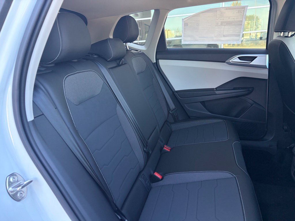 New 2026 Pure White Volkswagen 1.5T SE image 25
