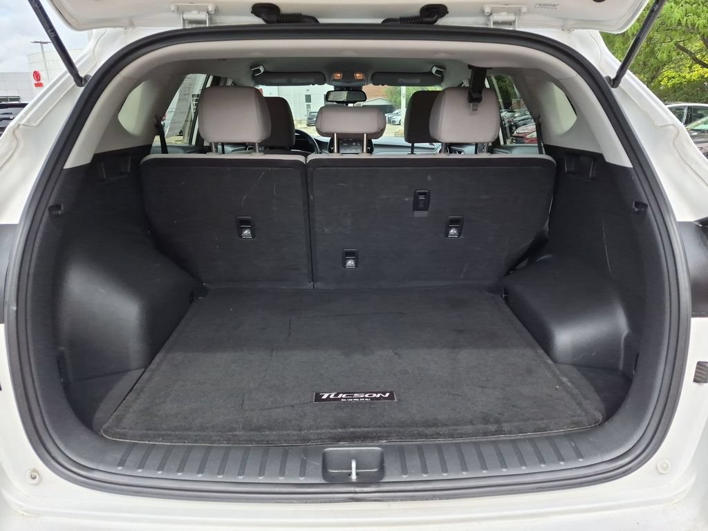 Used 2020 White Hyundai Value image 35