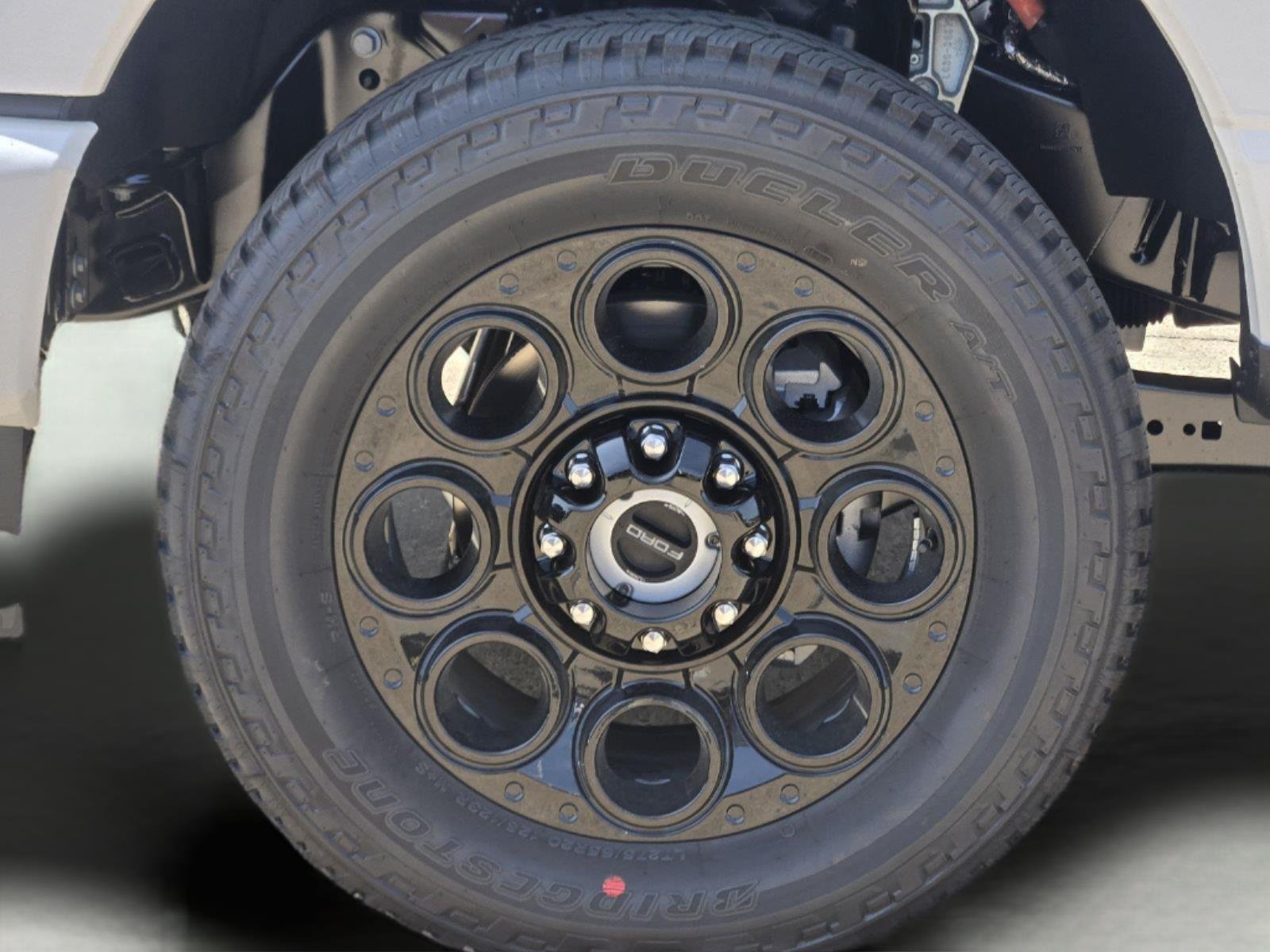 New 2026 Star White Metallic Tri-Coat Ford F-250® Lariat® image 7