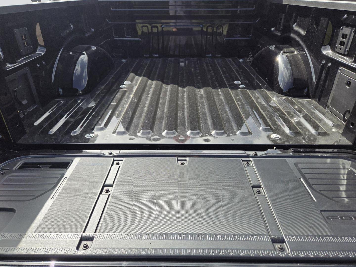 New 2026 Agate Black Metallic Ford XLT image 20