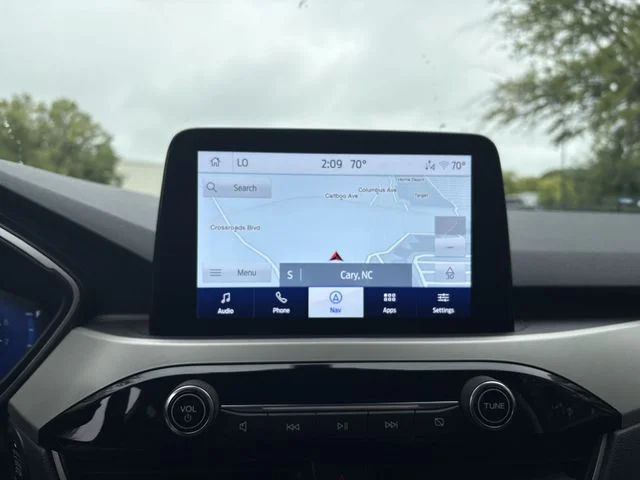 Used 2022 Gray Ford SEL image 18