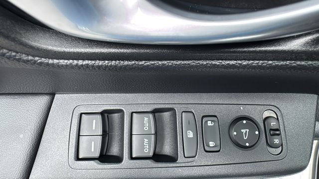 Used 2024 White Honda EX image 17