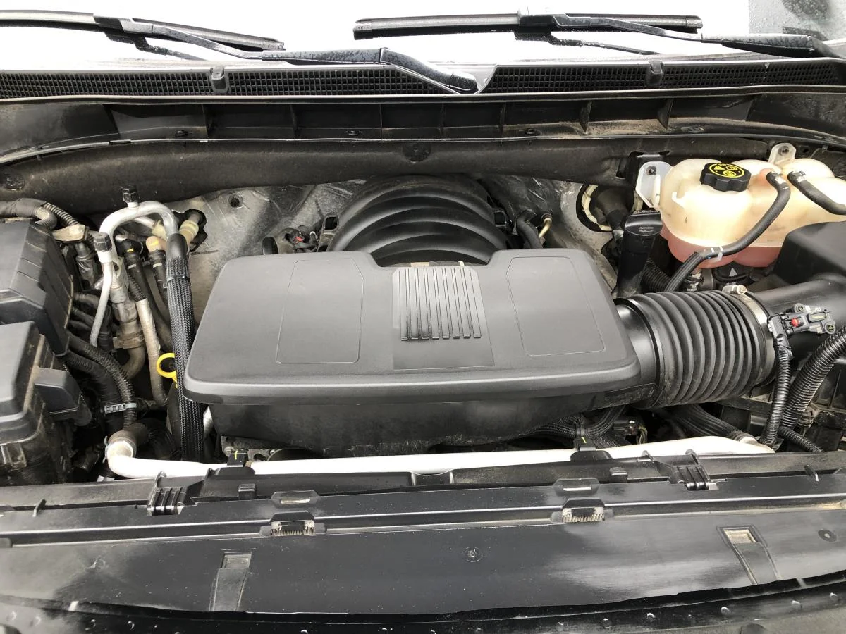 Used 2023 Black GMC 4wd 4dr At4 image 9