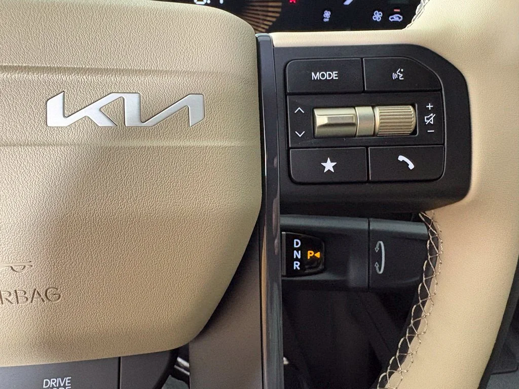 New 2027 Glacial White Pearl Kia EX image 27