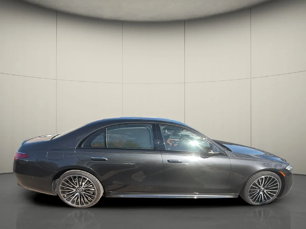 Used 2023 Gray Mercedes-Benz S 500 image 7
