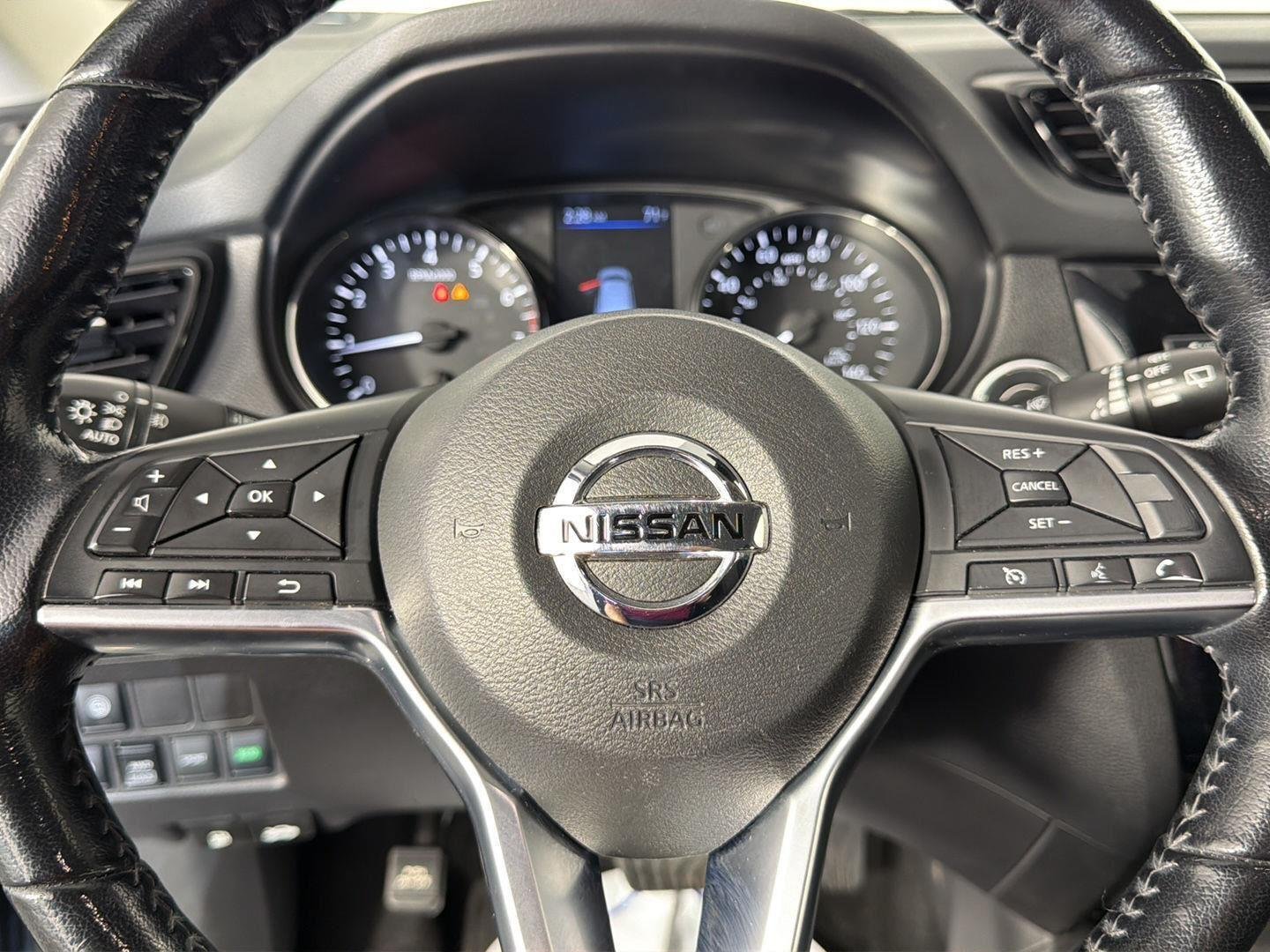 Used 2022 Magnetic Black Pearl Nissan SV image 39