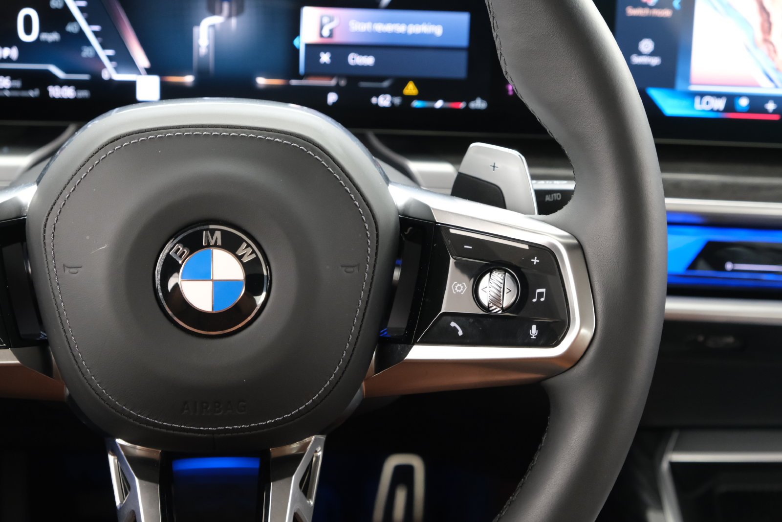 2025 BMW 7 Series 760i - Photo 14