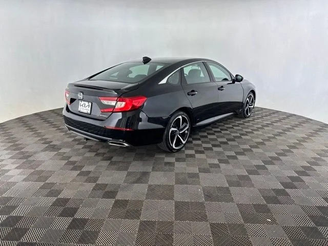 Used 2019  Honda Sport image 7