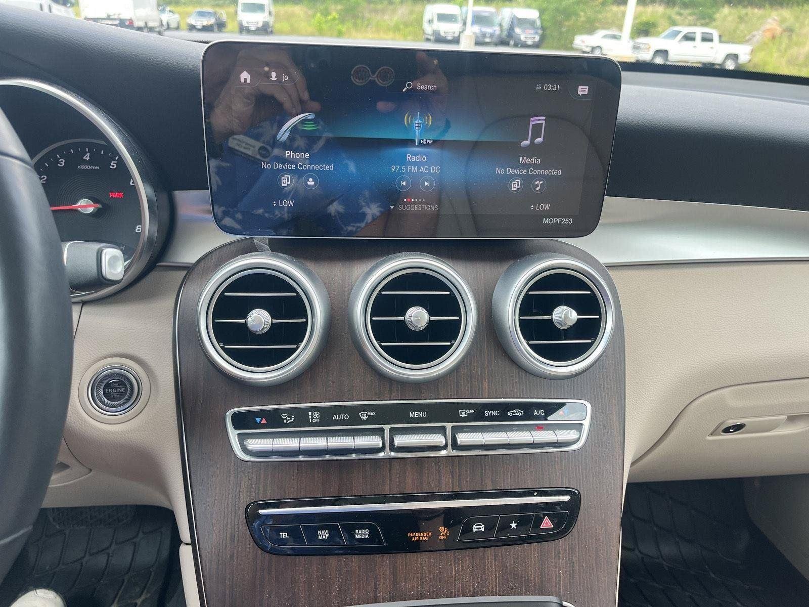 Used 2021 Lunar Blue Metallic Mercedes-Benz GLC 300 image 19
