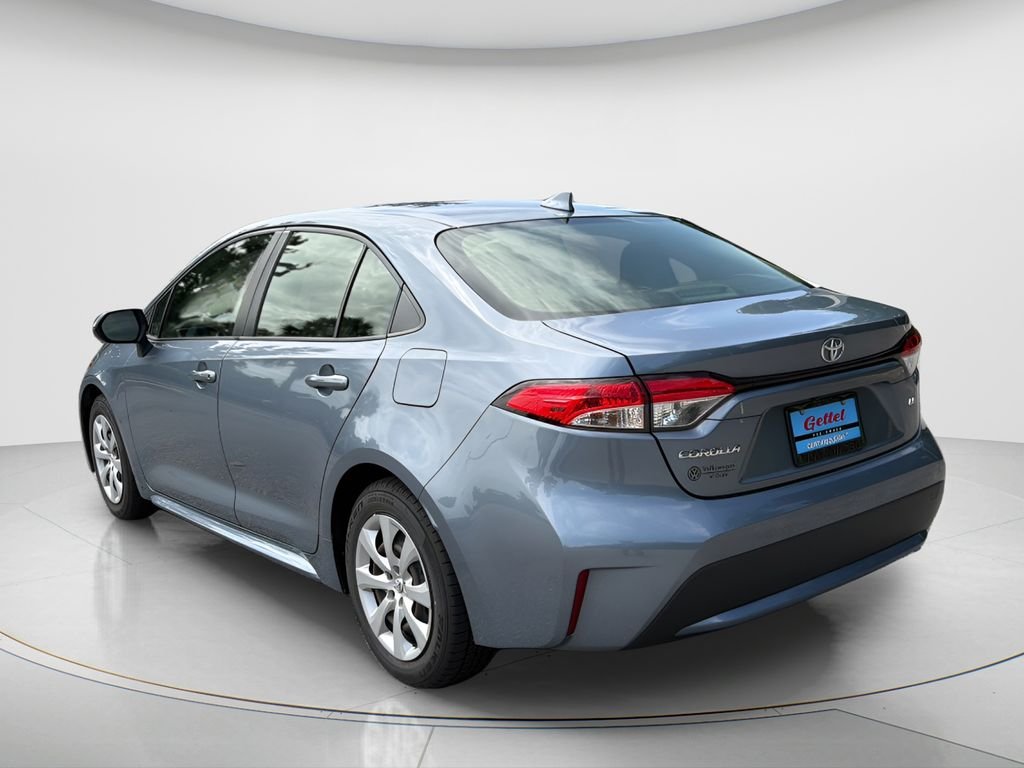 Used 2022 Gray Toyota LE image 8