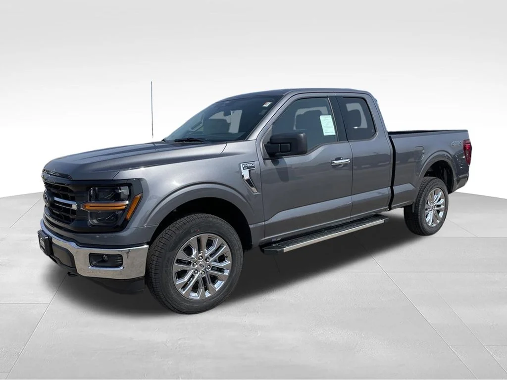New 2026 Carbonized Gray Metallic Ford XLT image 5