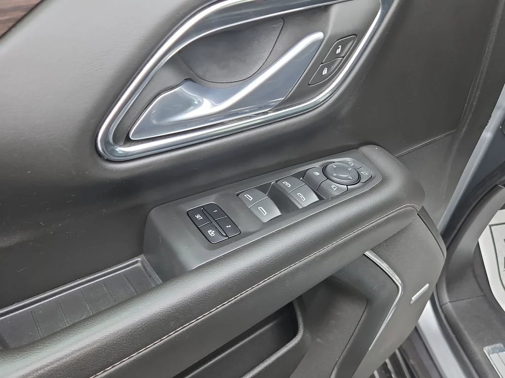 Used 2024 Gray Chevrolet LT image 29