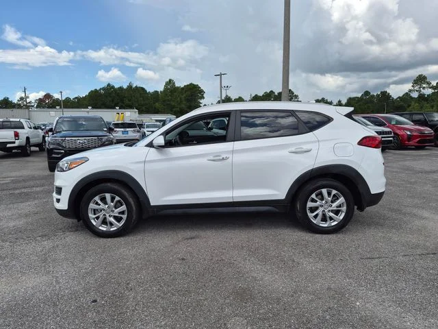 Used 2021 White Hyundai Value image 2