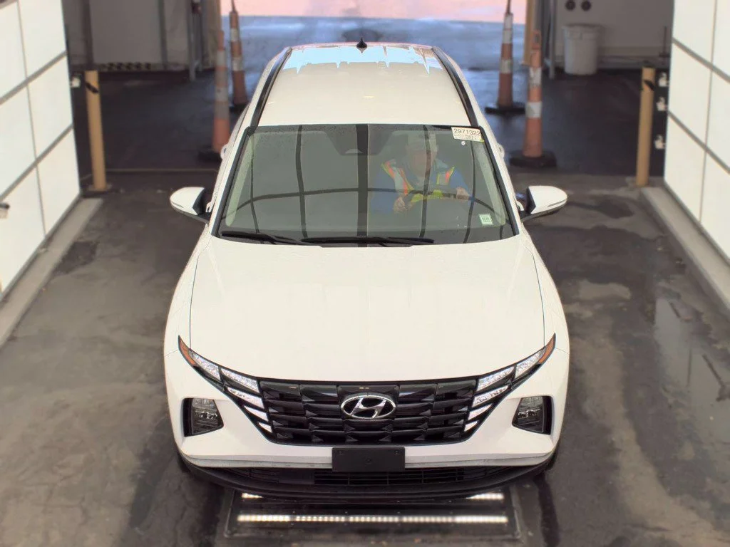 Used 2023 White Hyundai SEL image 2